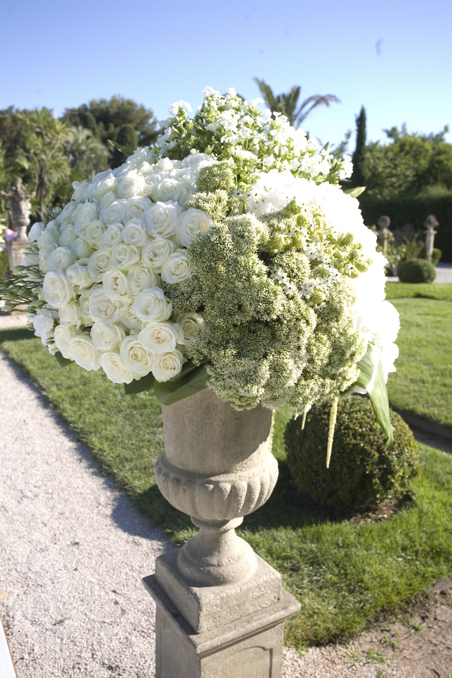 Herve_Frezal_Fleuriste_Boutique_Mariage_Jardin_Ephrussi_de_Rotschild_4.jpg